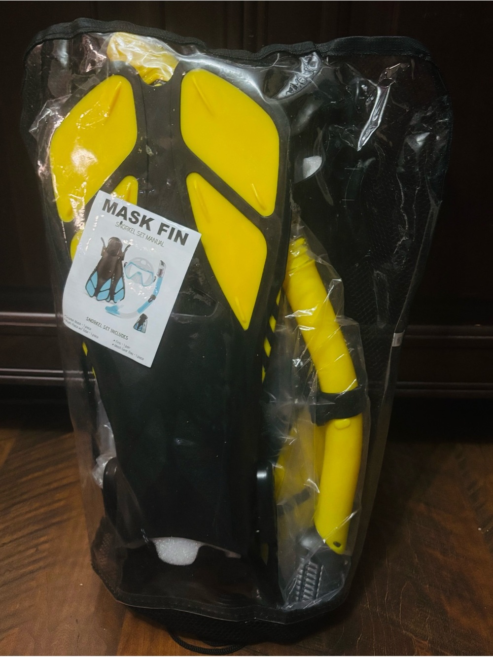 NEW In Mesh & Plastic Bag Yellow & Black 5pc Snorkel Set - Picture 3 of 12